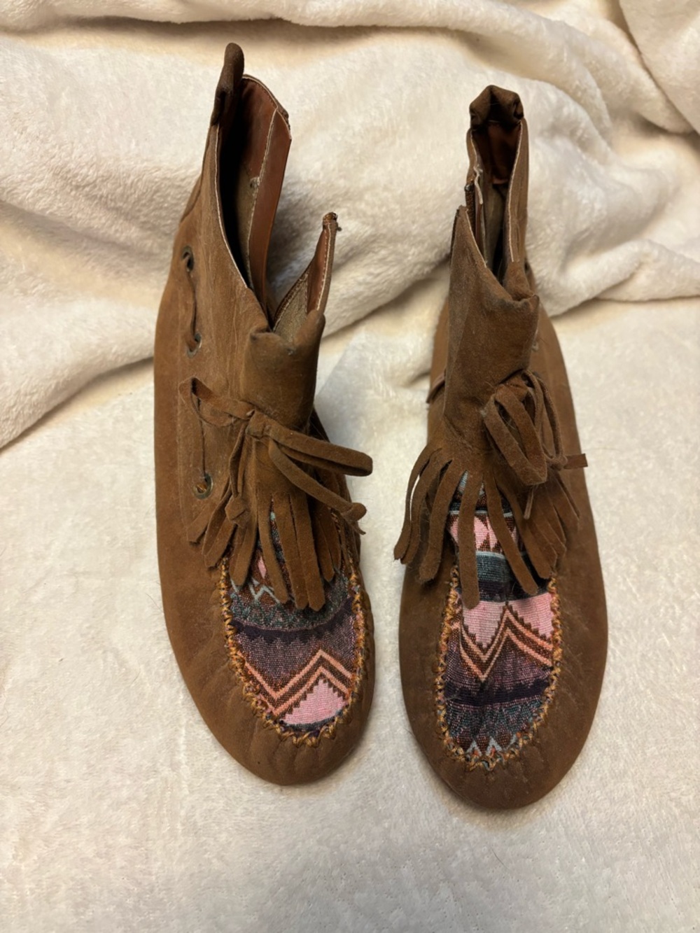Women's Fringe Moccasin Boot